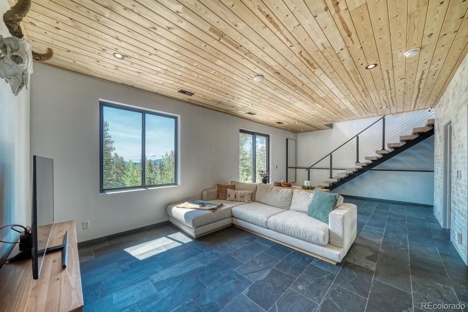 50 Ridge Lane