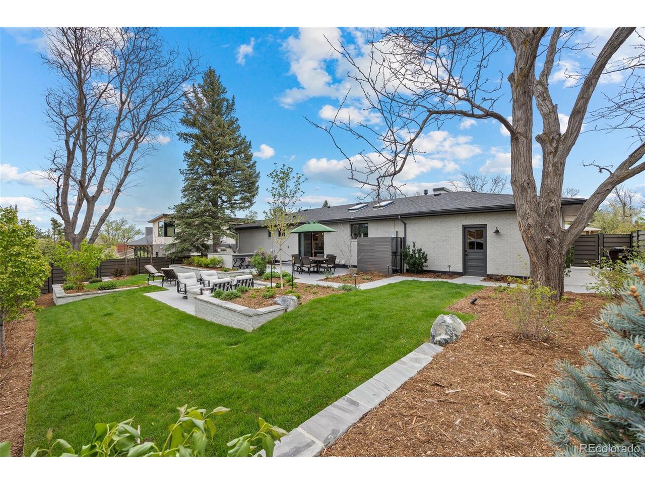 2905 Regis Dr