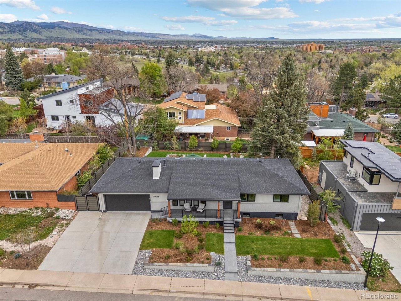 2905 Regis Dr