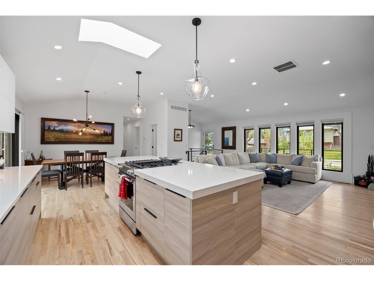 2905 Regis Dr