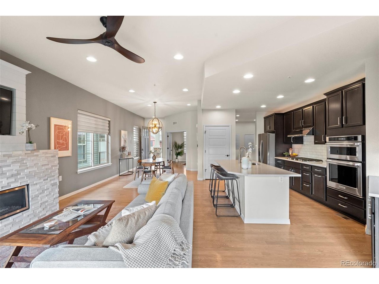 1166 Summit View Dr