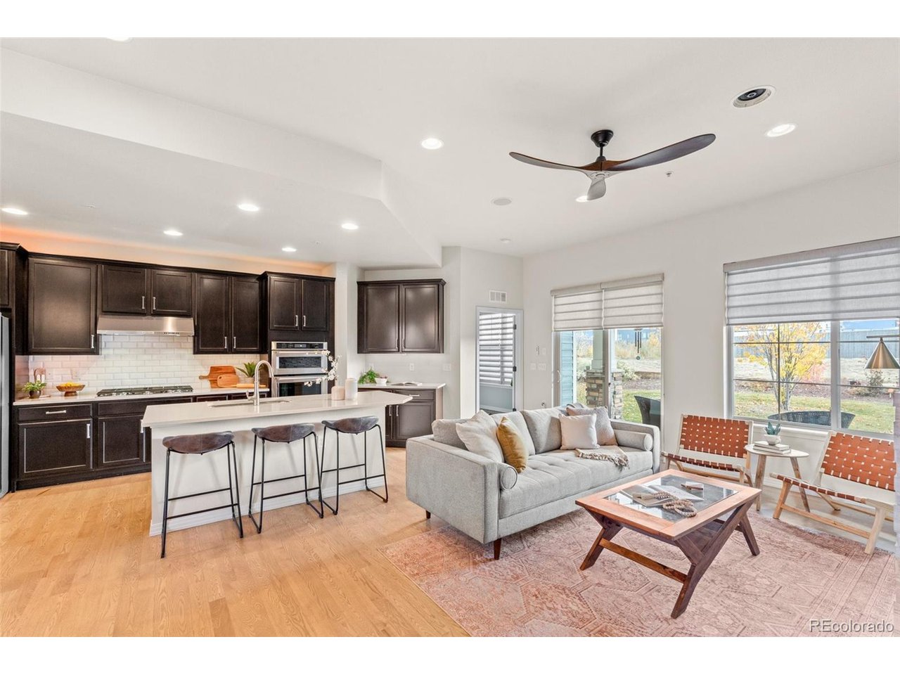 1166 Summit View Dr