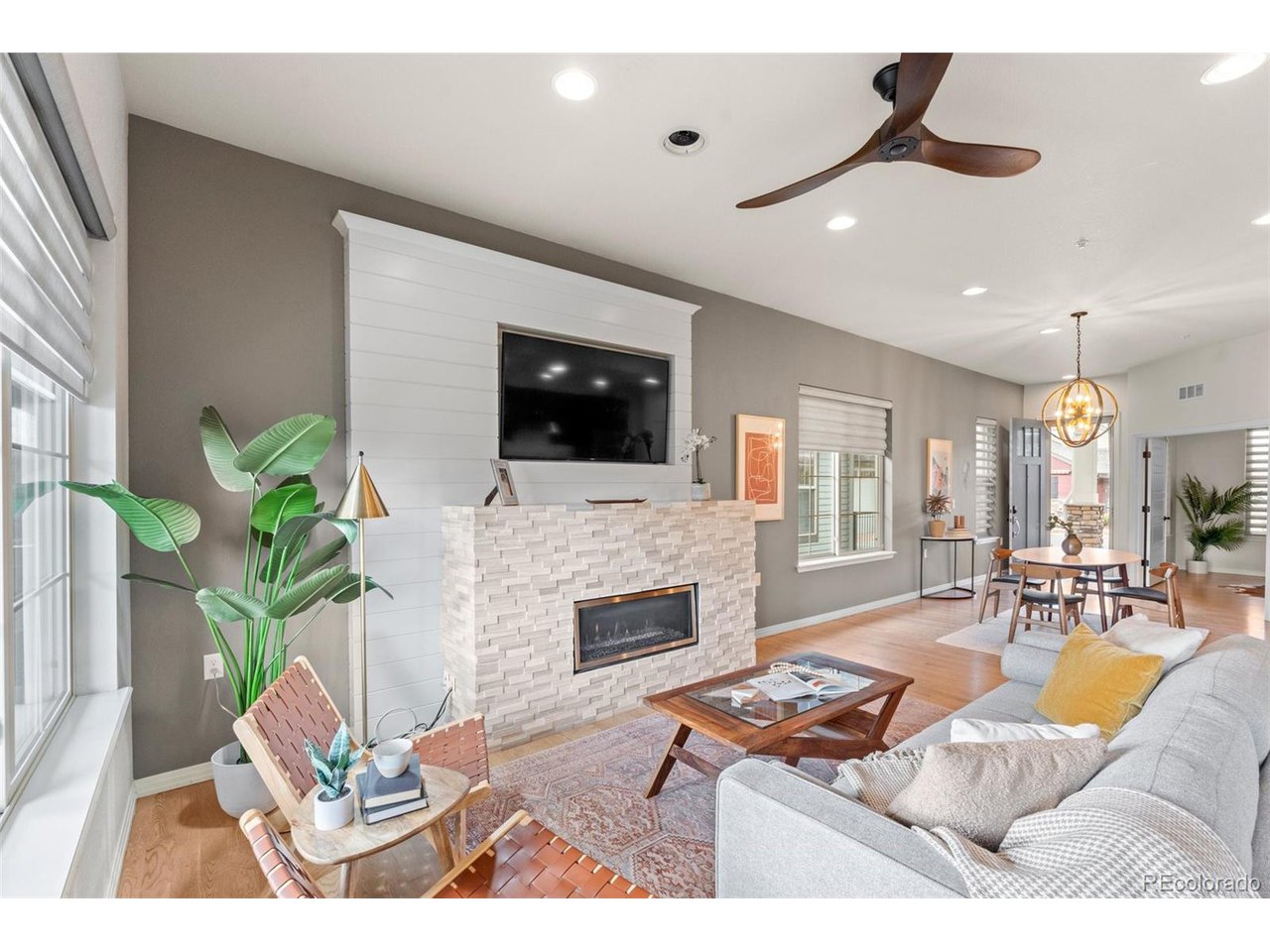 1166 Summit View Dr
