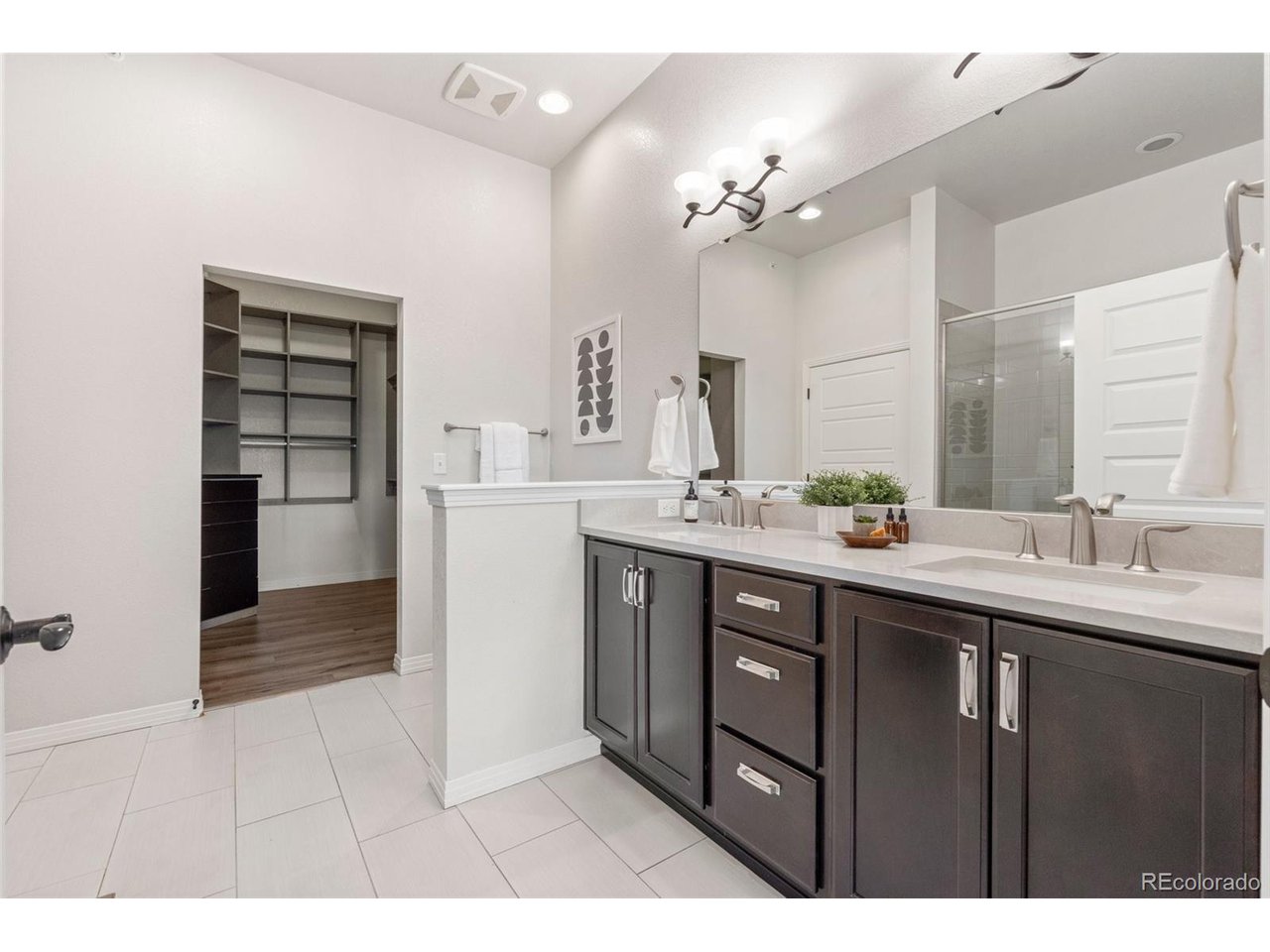 1166 Summit View Dr