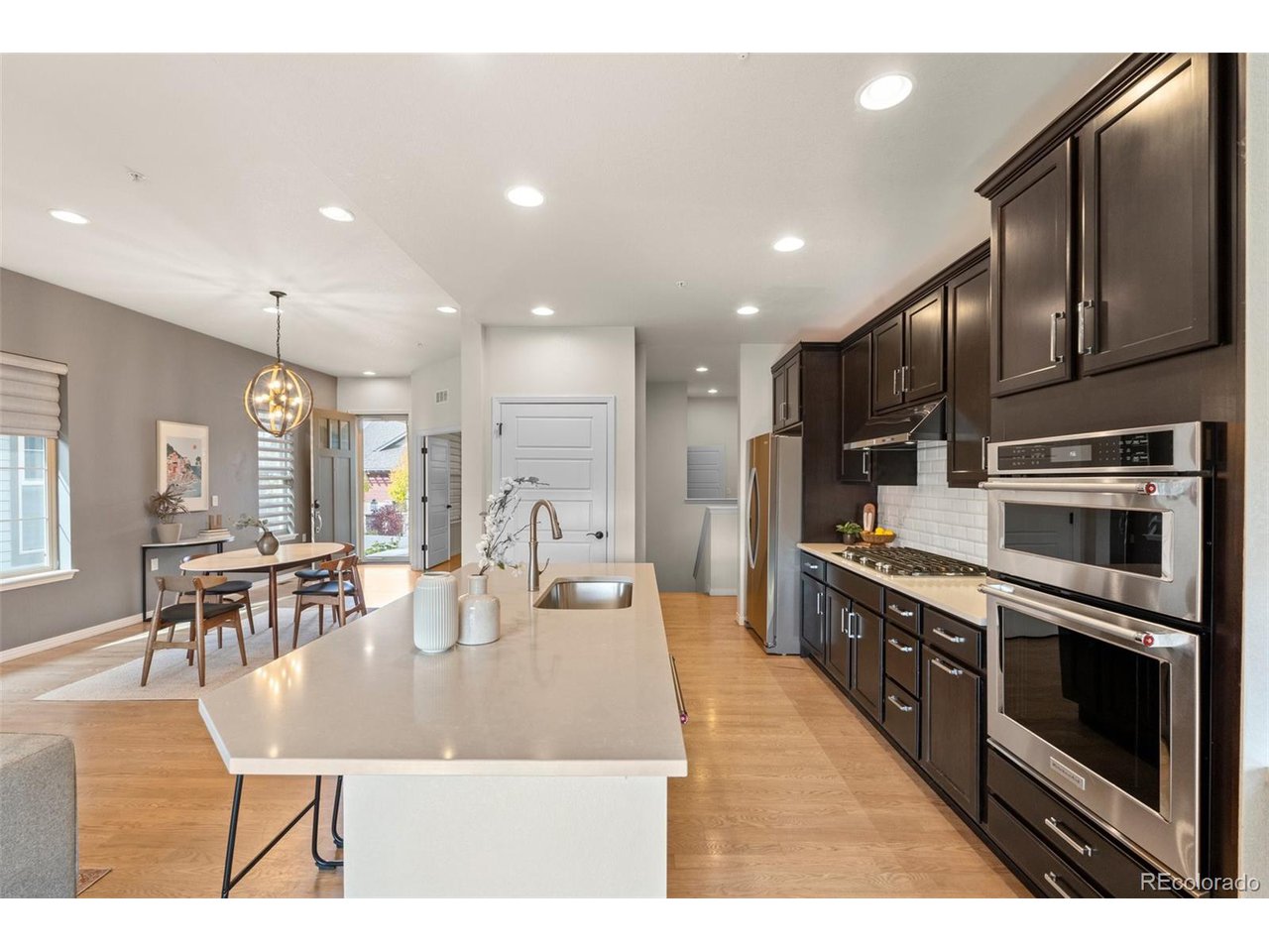 1166 Summit View Dr