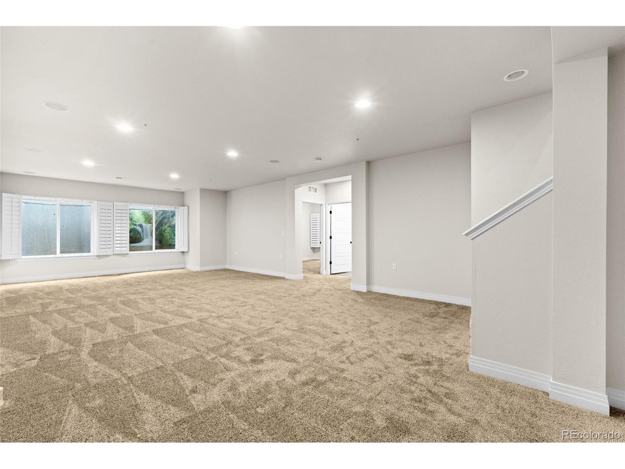 1166 Summit View Dr