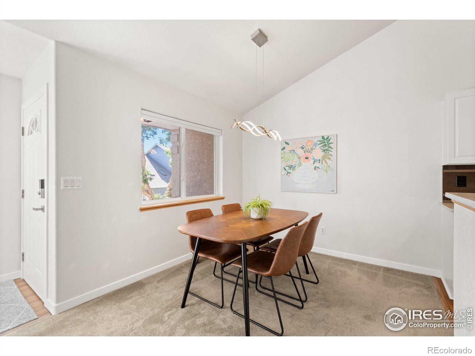 590 Ridgeview Drive