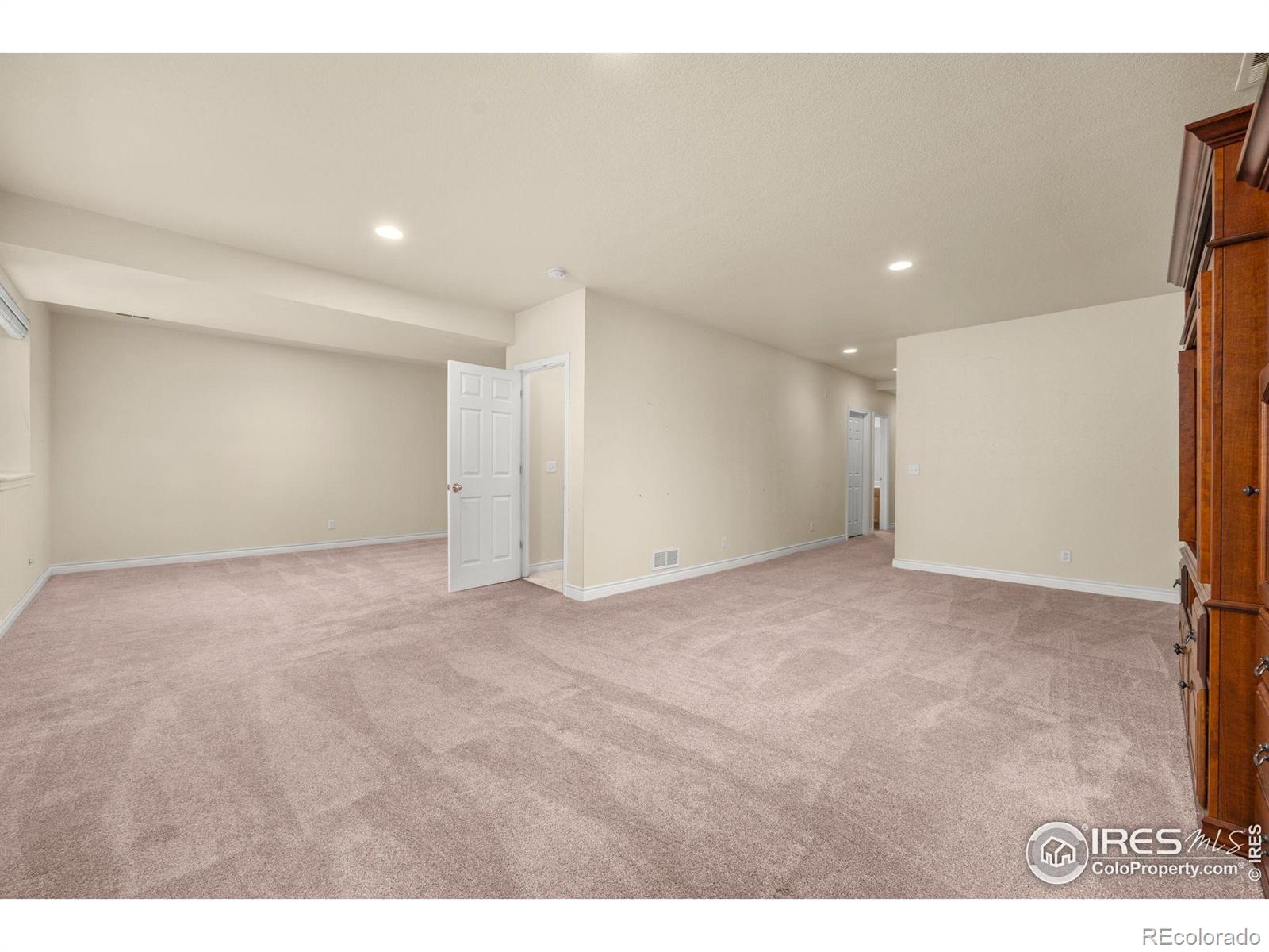 2106 River Walk Lane