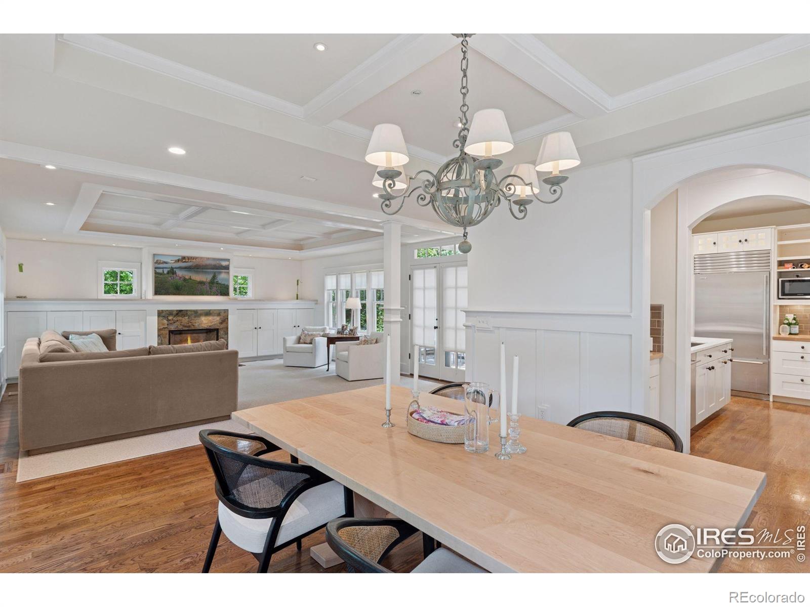 877 Racquet Lane