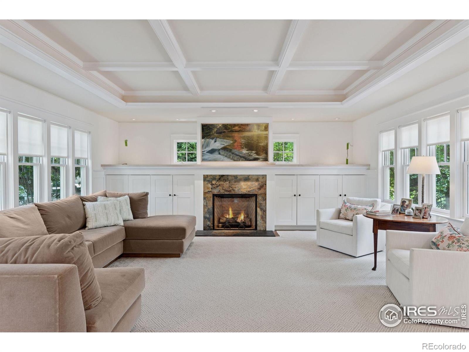 877 Racquet Lane