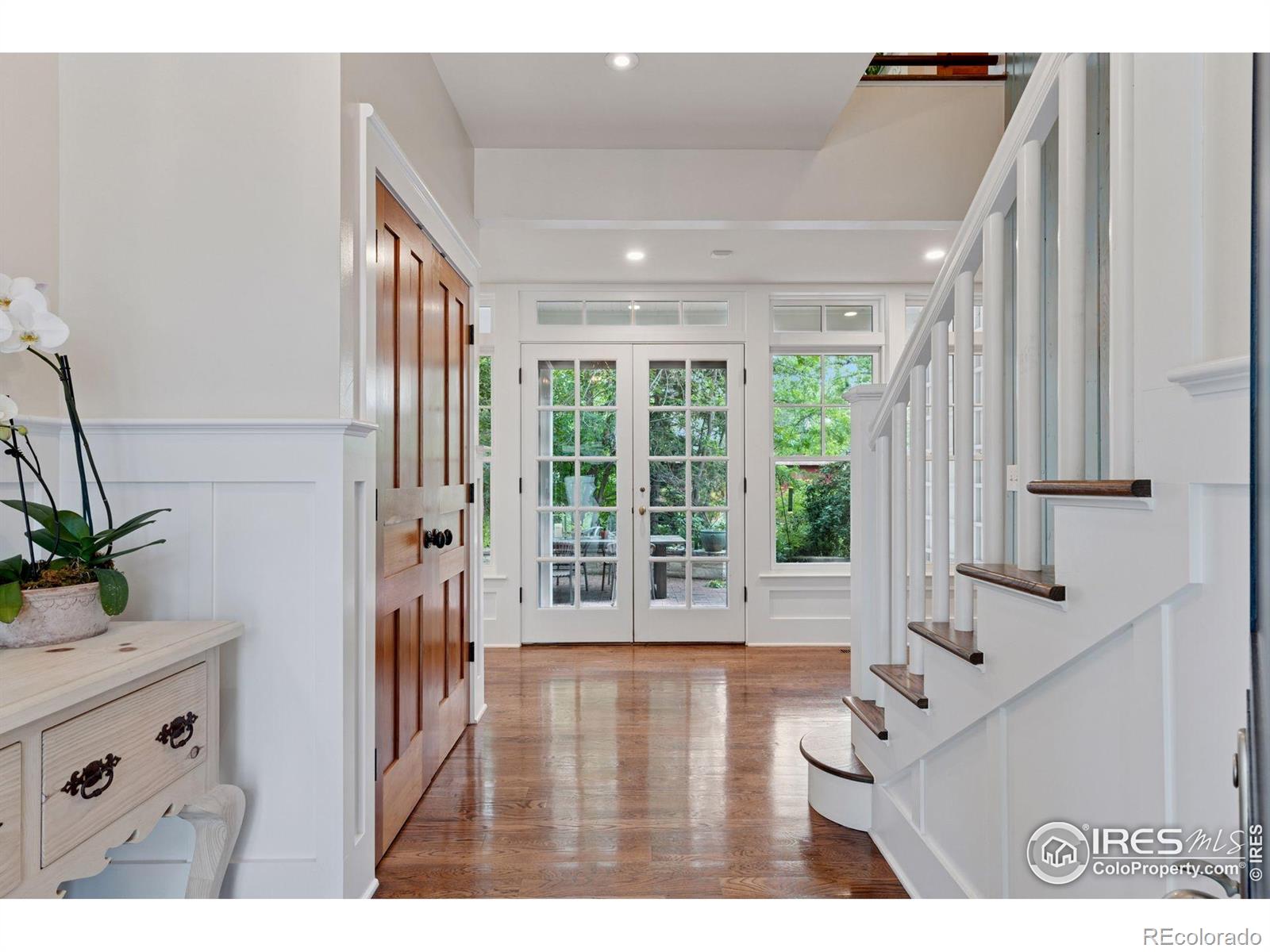 877 Racquet Lane