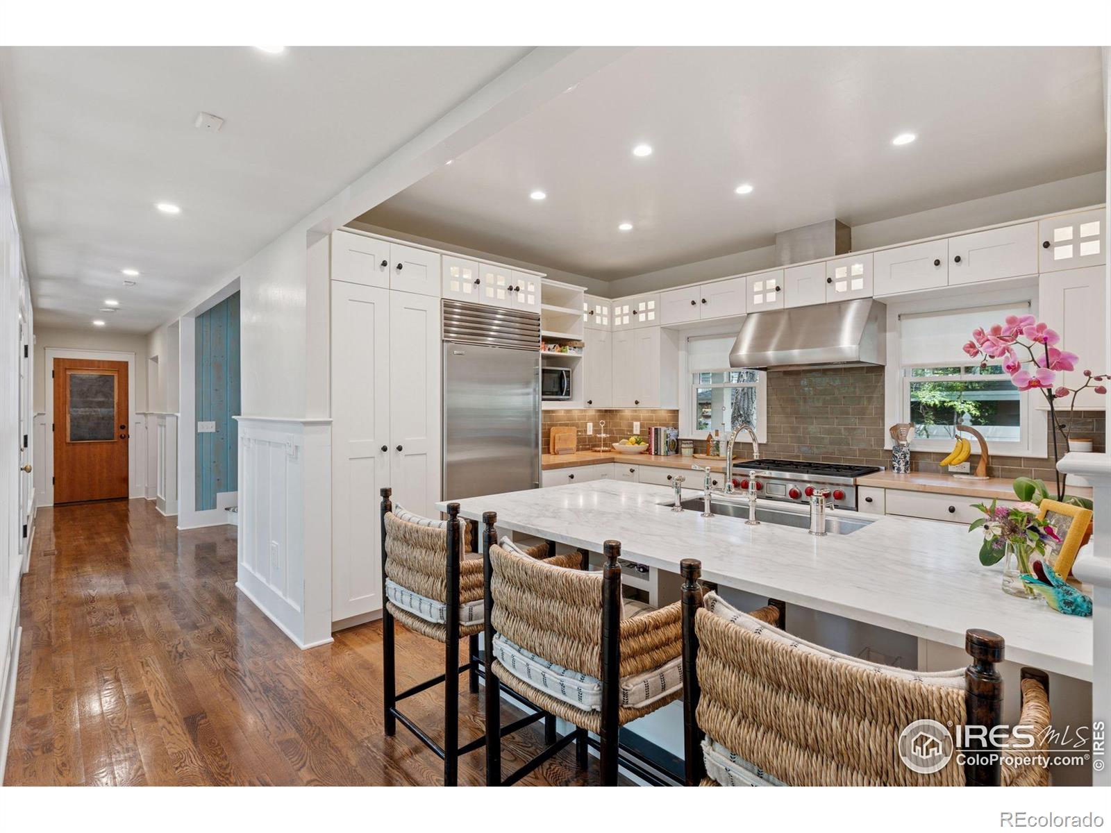 877 Racquet Lane
