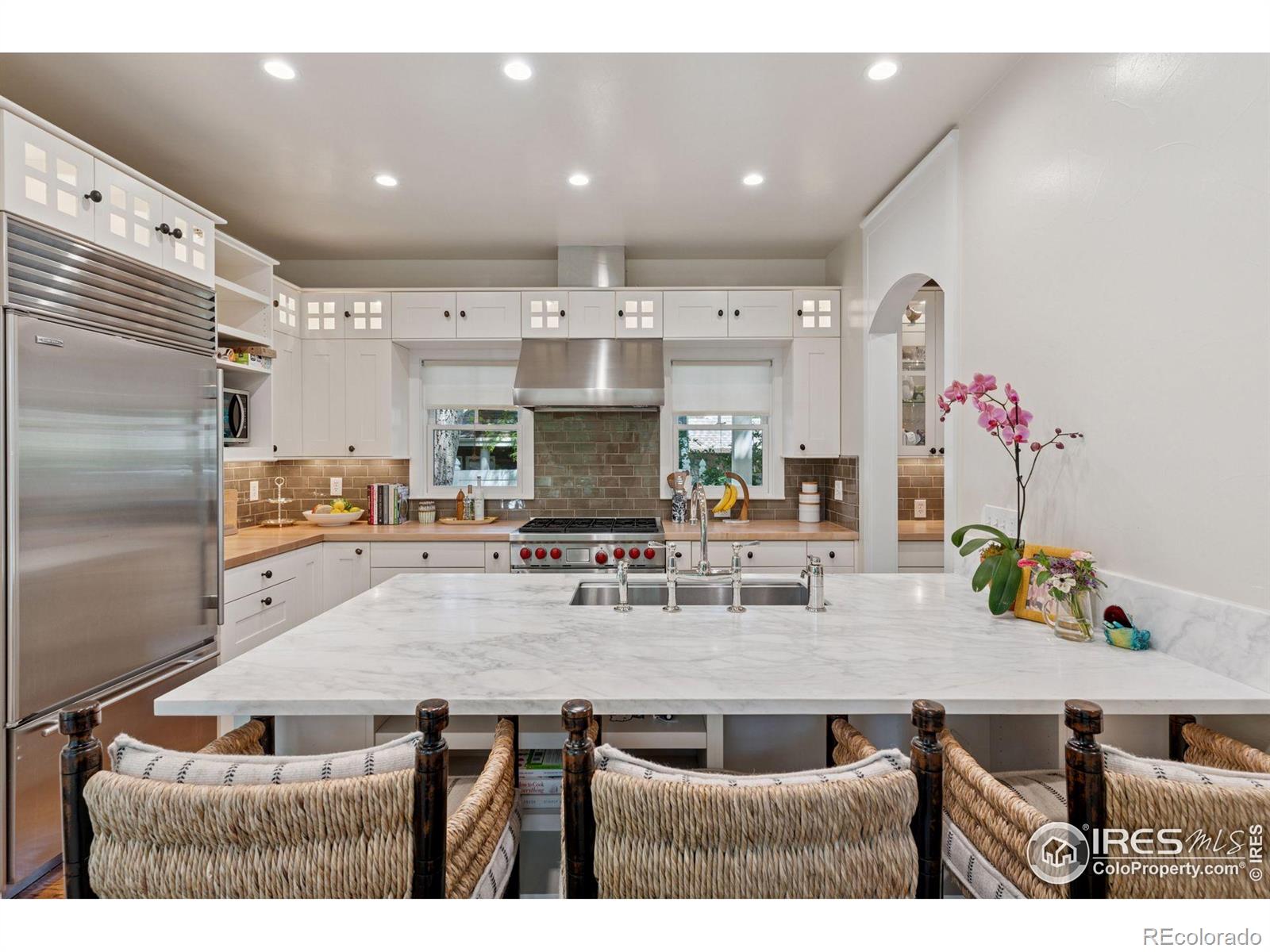 877 Racquet Lane