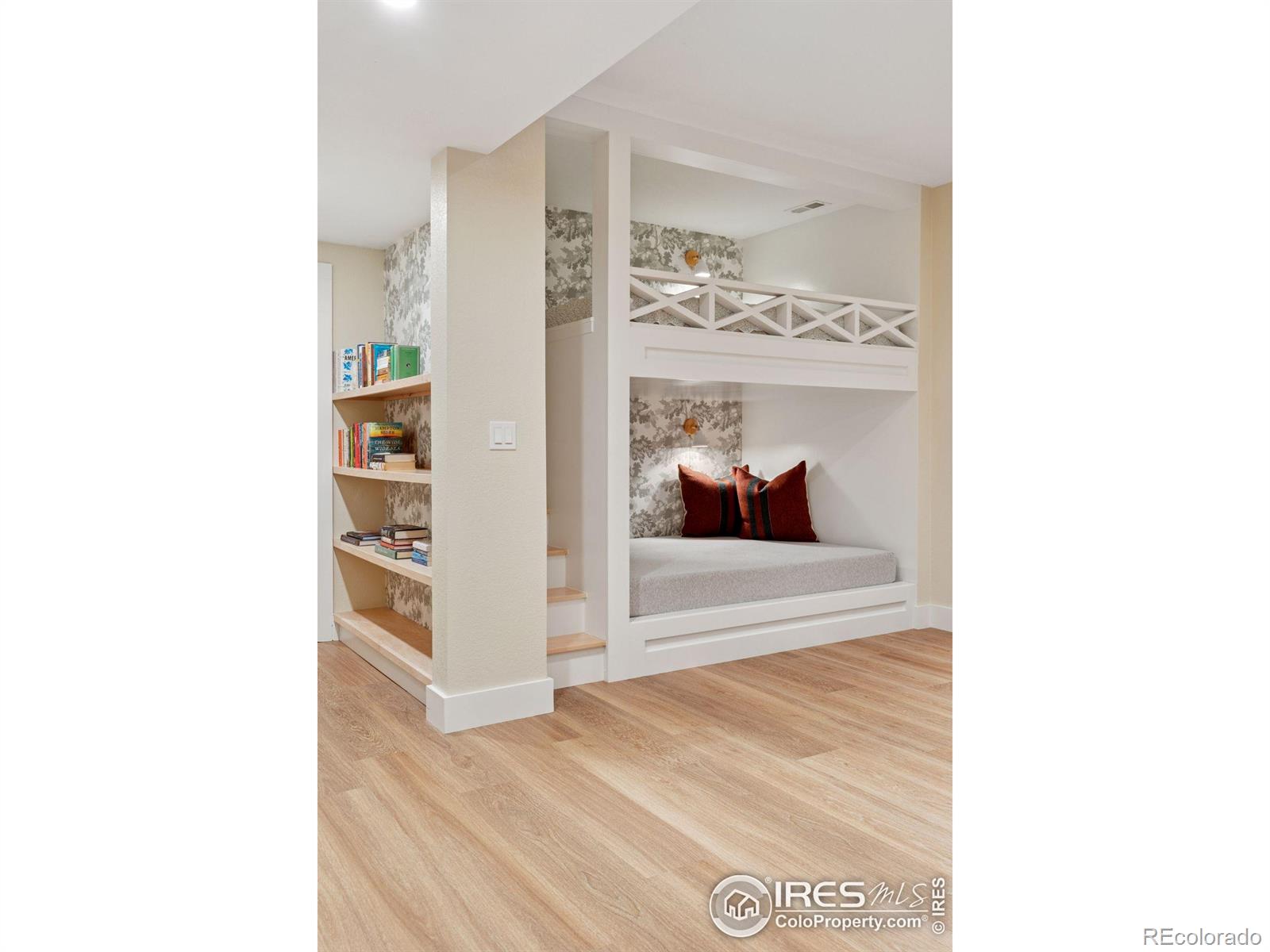 877 Racquet Lane