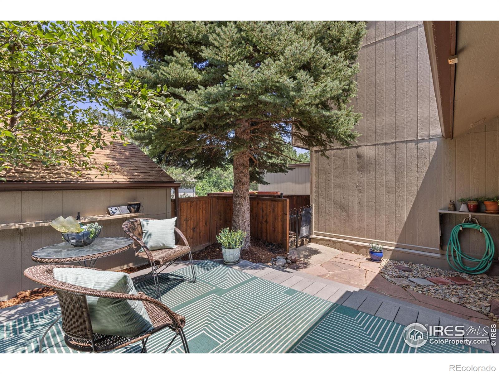 1624 Bradley Court