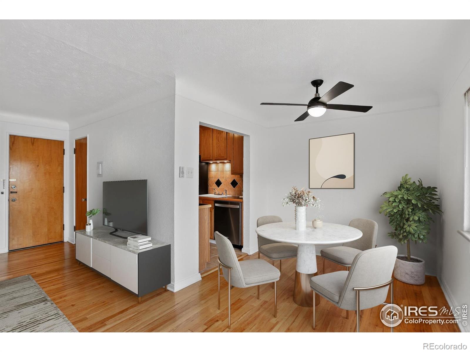 733 E 2nd Avenue Unit: 307