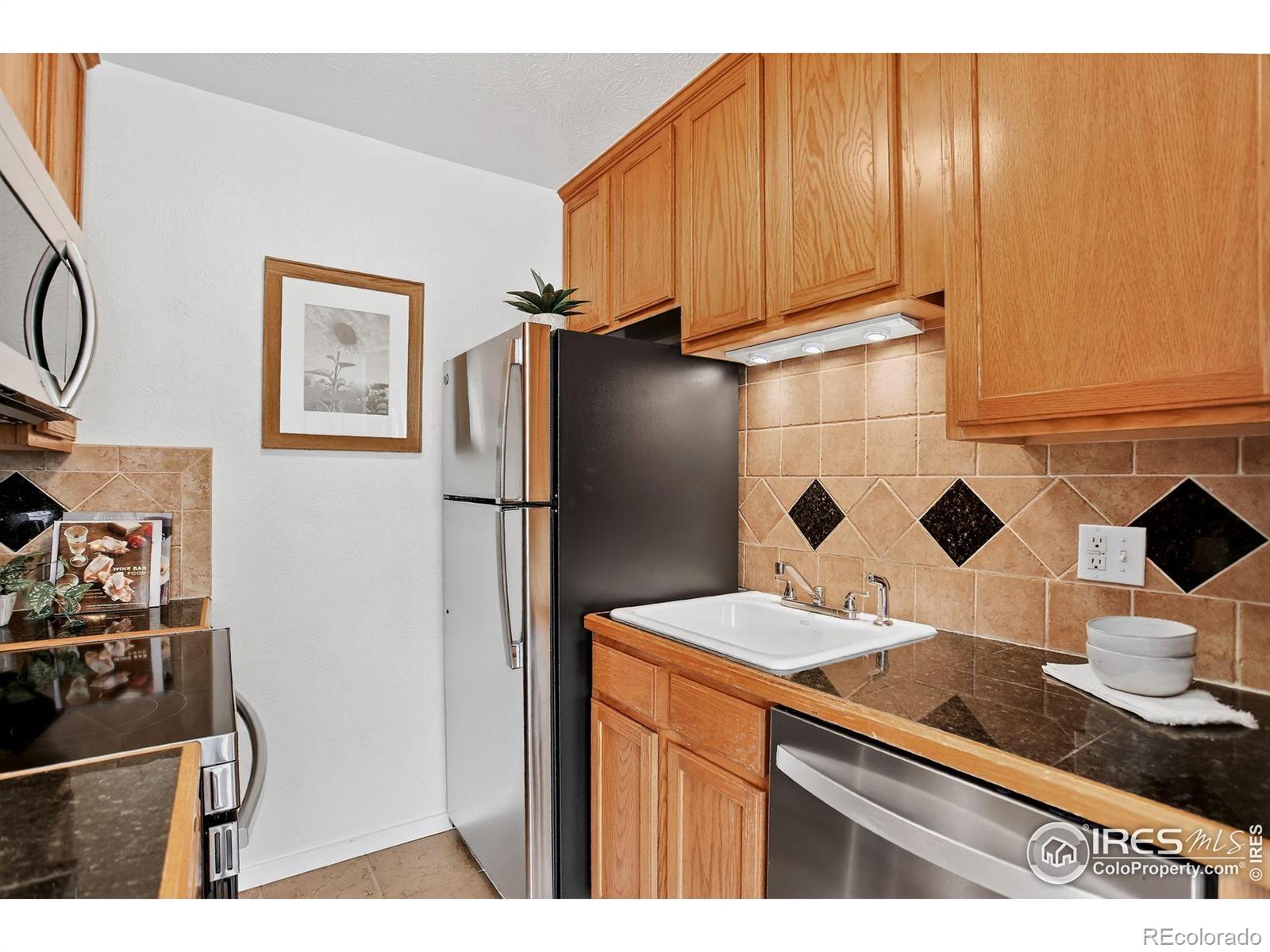 733 E 2nd Avenue Unit: 307