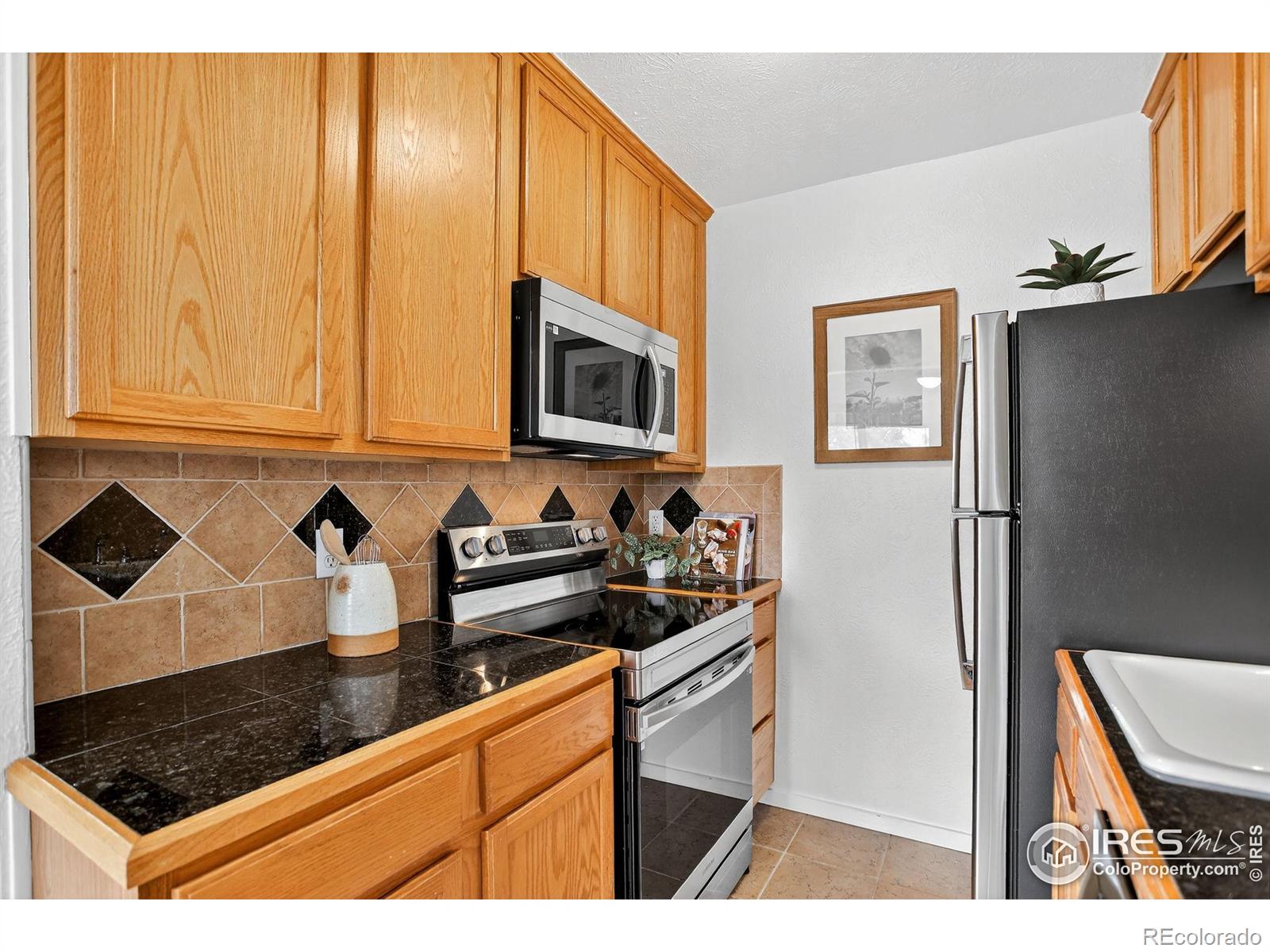 733 E 2nd Avenue Unit: 307