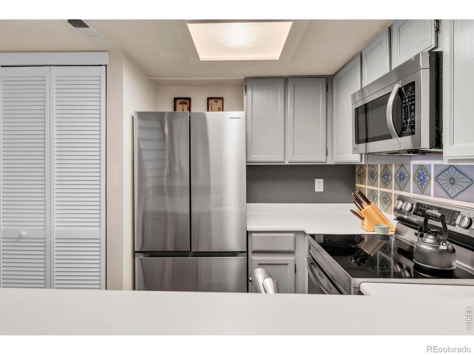 5914 Gunbarrel Avenue Unit: F