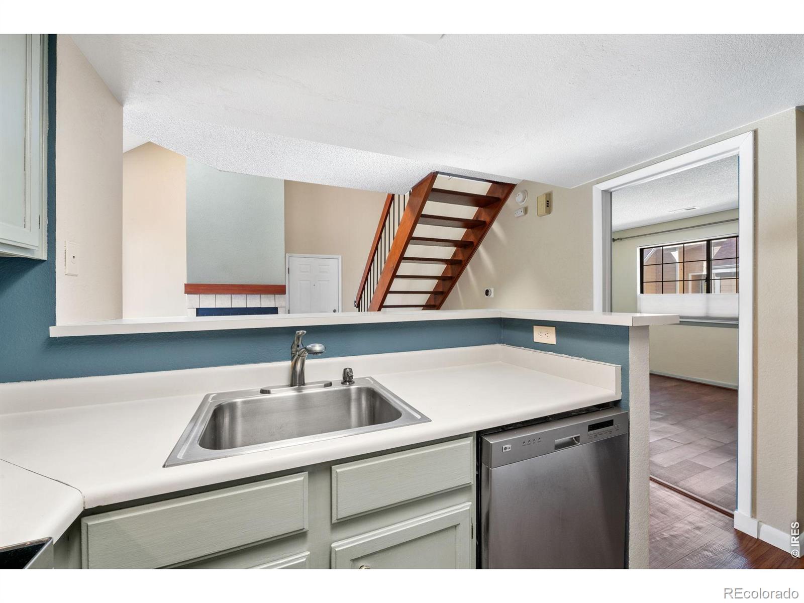 5914 Gunbarrel Avenue Unit: F