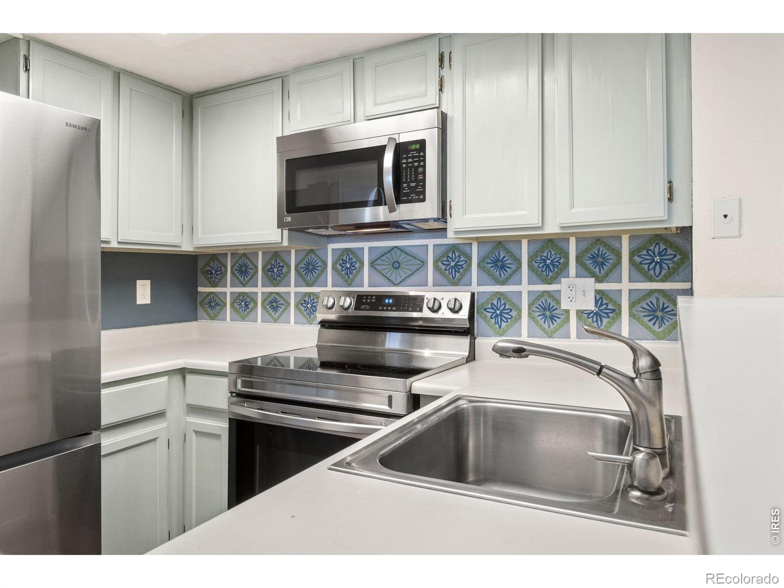 5914 Gunbarrel Avenue Unit: F
