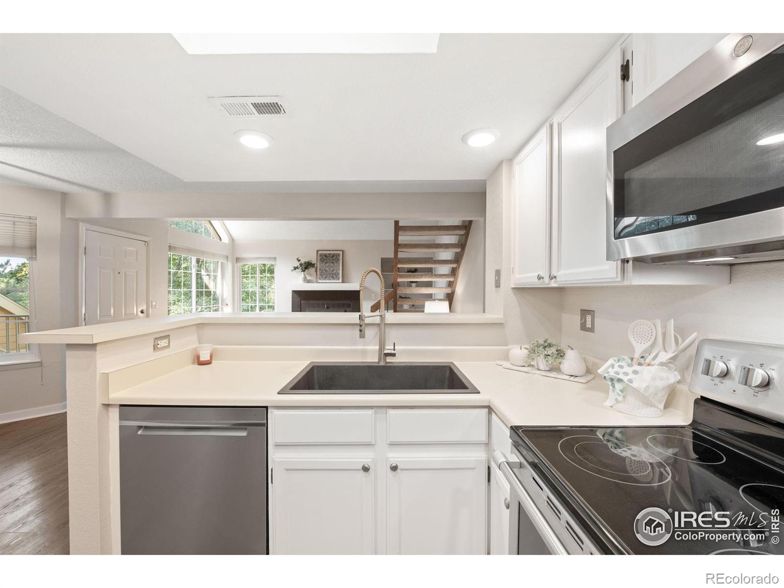 5920 Gunbarrel Avenue Unit: B