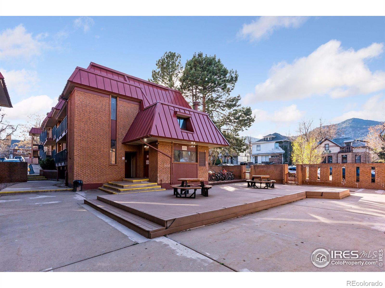 1200 College Avenue Unit: 122