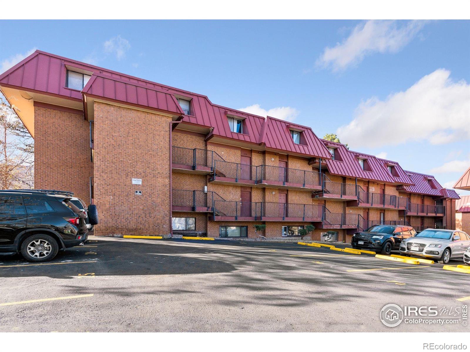 1200 College Avenue Unit: 122