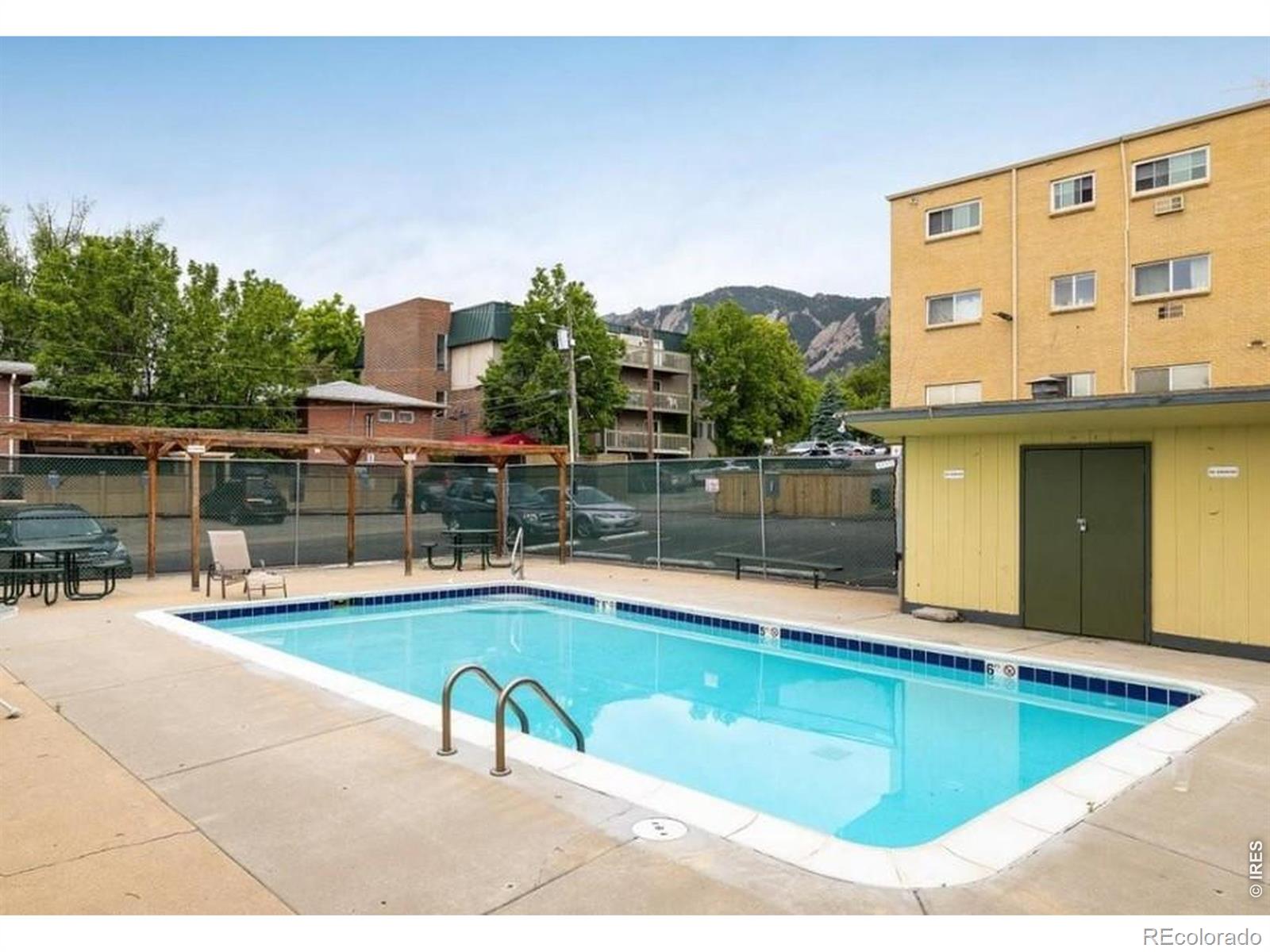 830 20th Street Unit: 210