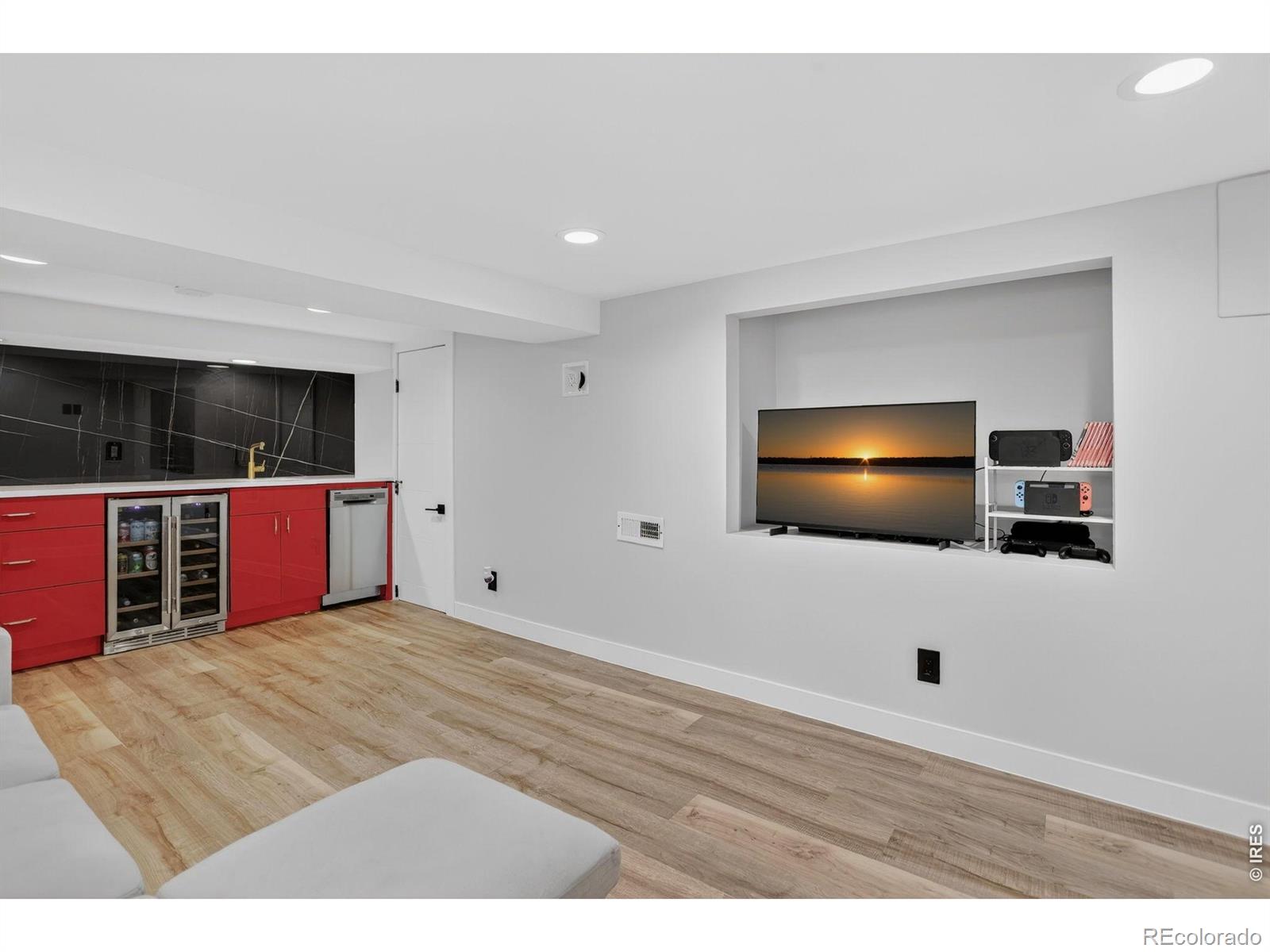 3735 Navajo Street