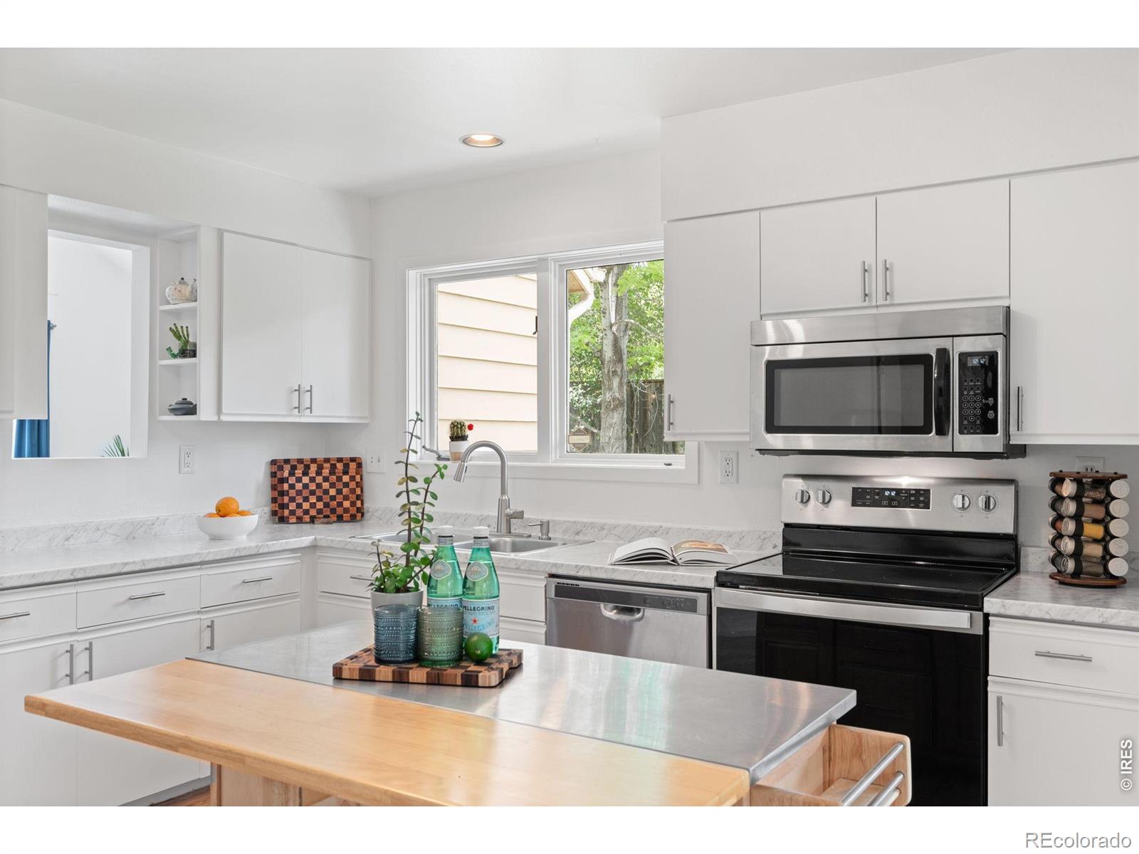 4461 Pembroke