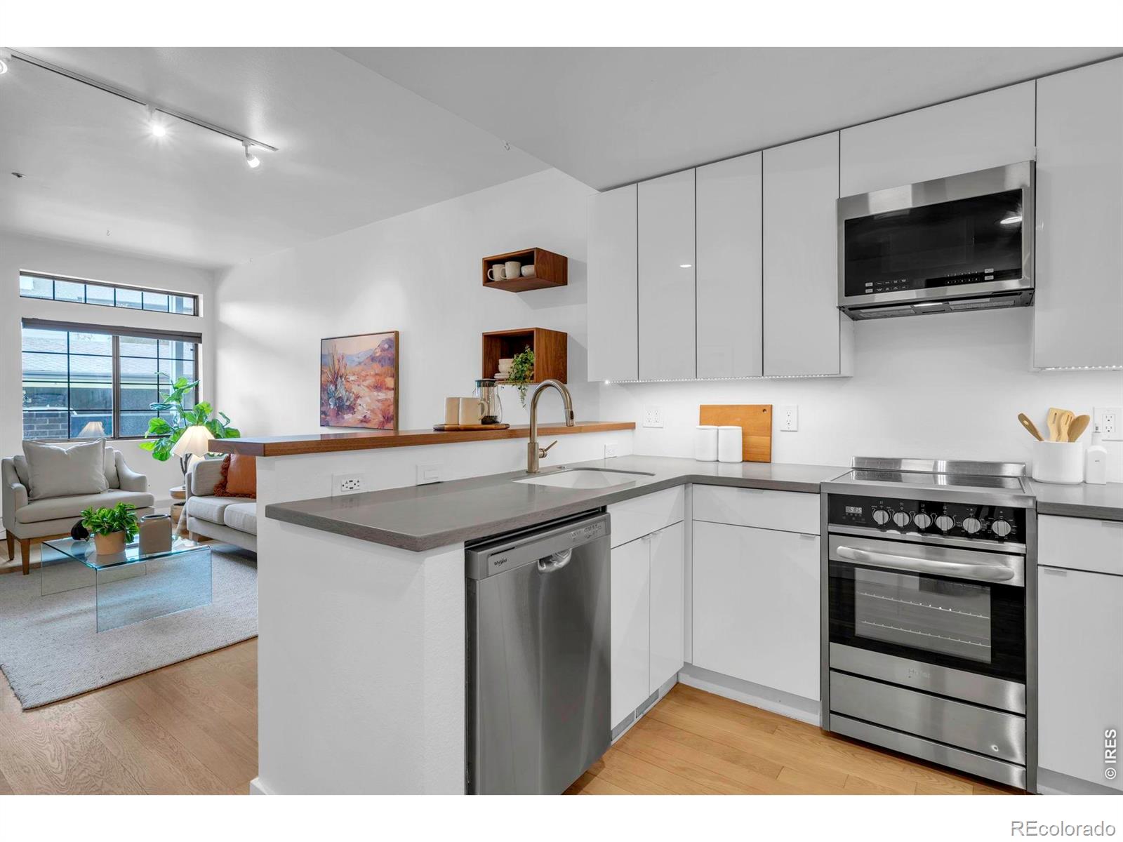 3487 28th Street Unit: 17