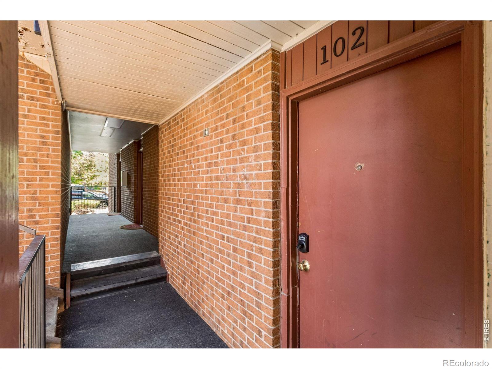 1200 College Avenue Unit: 102