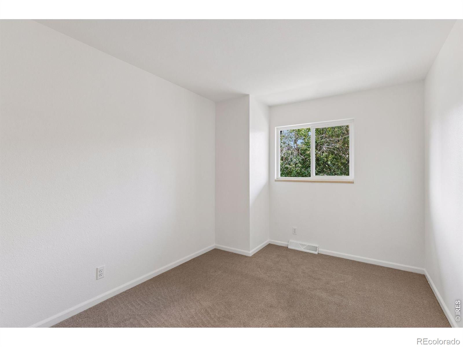 1494 Greenbriar Boulevard
