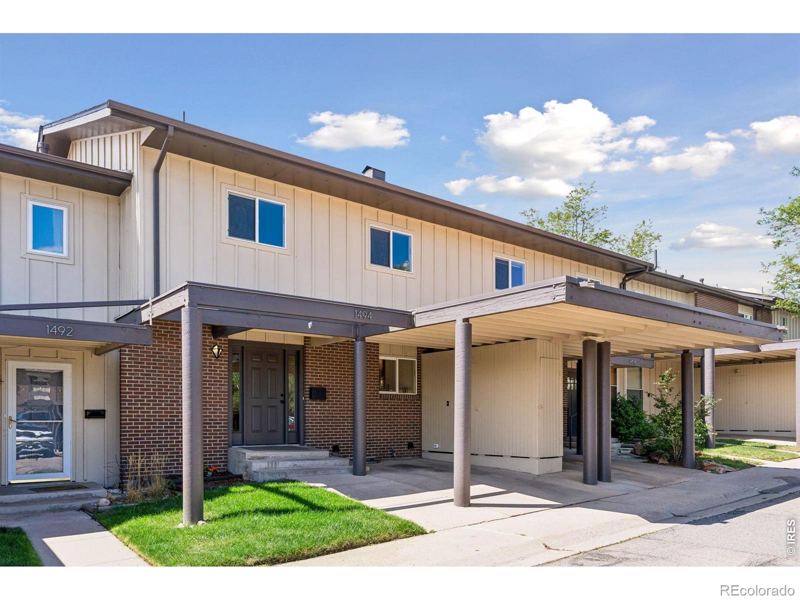 1494 Greenbriar Boulevard