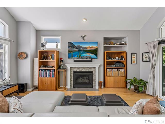 4910 Tesla Court