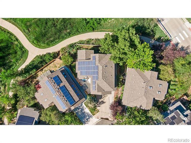 4910 Tesla Court