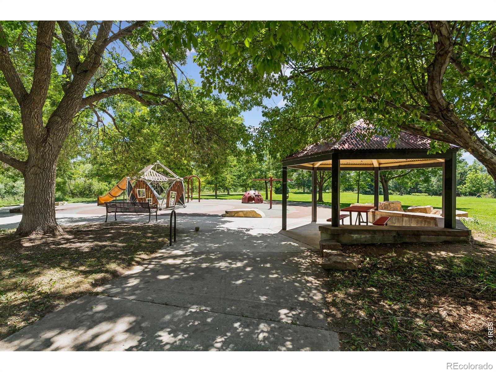 4910 Tesla Court