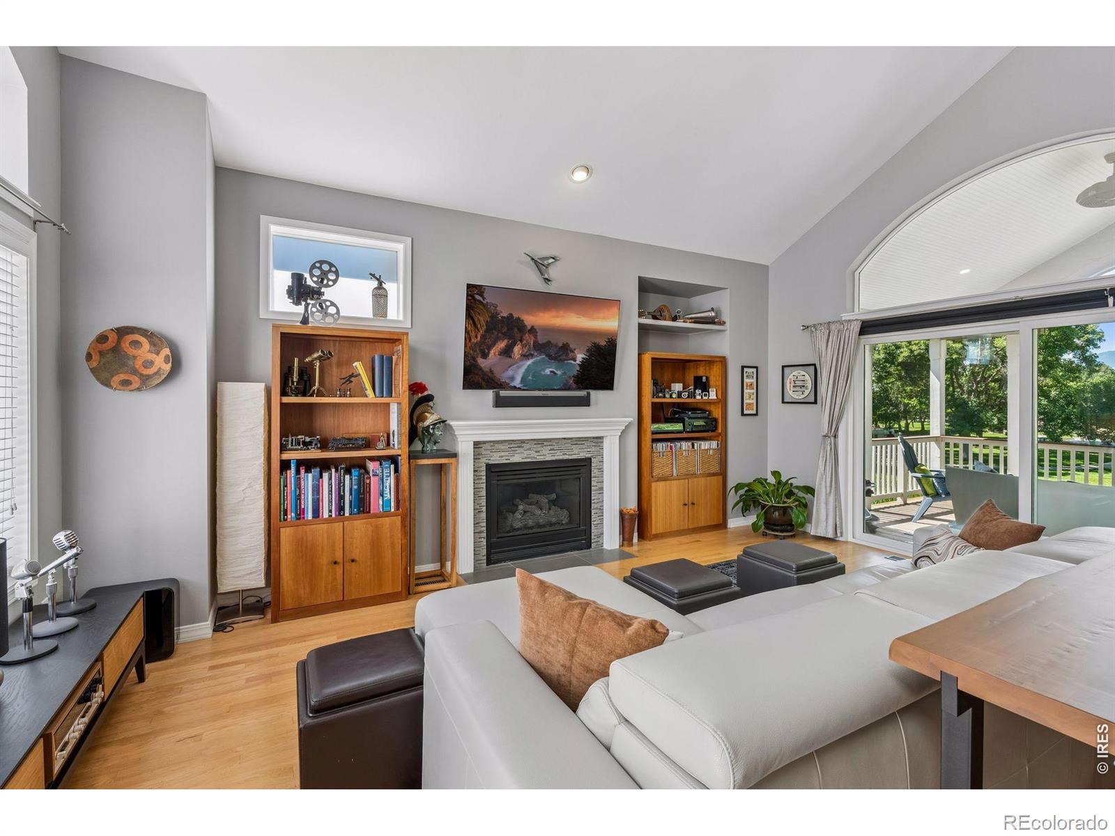 4910 Tesla Court
