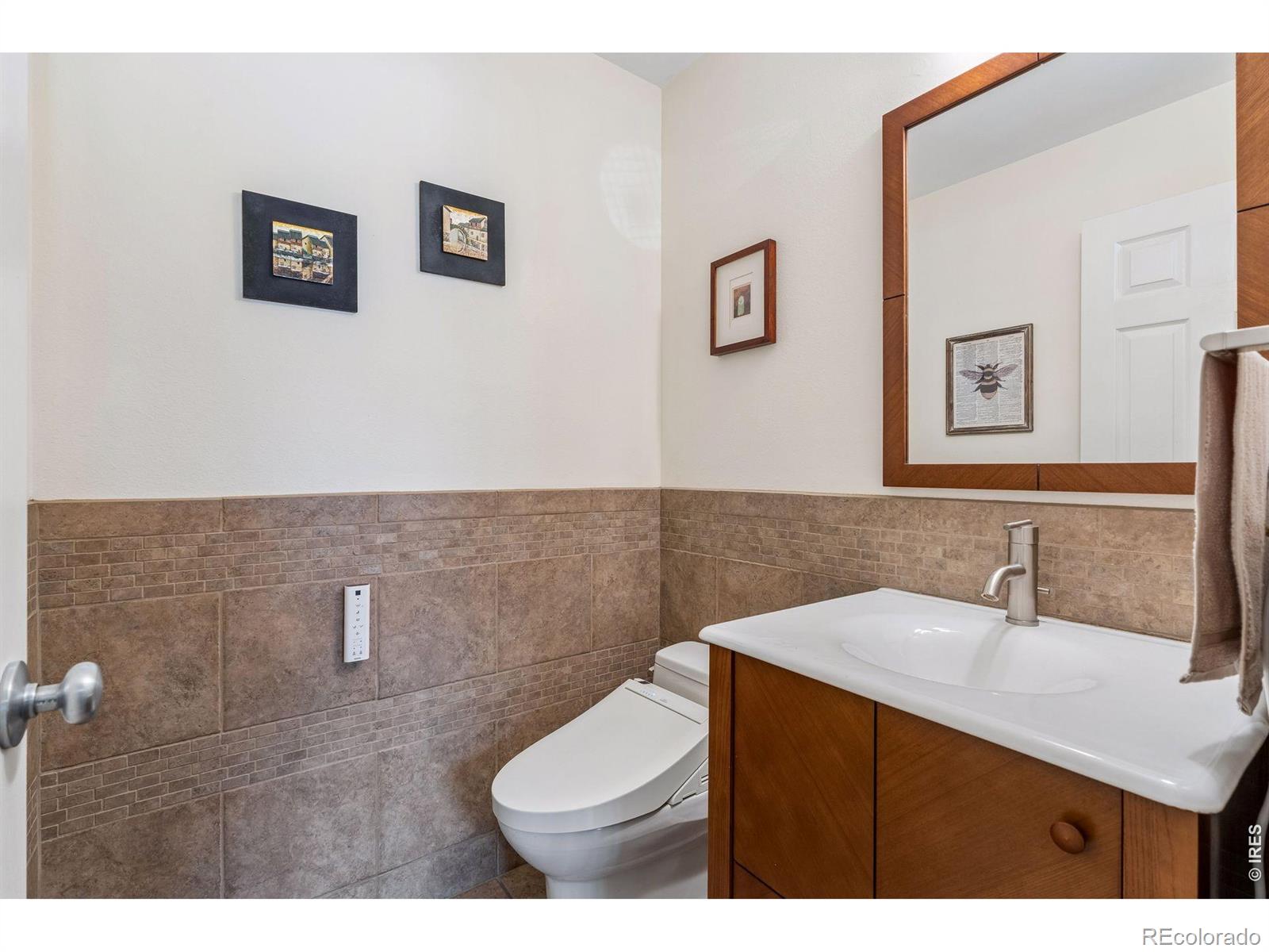 4910 Tesla Court