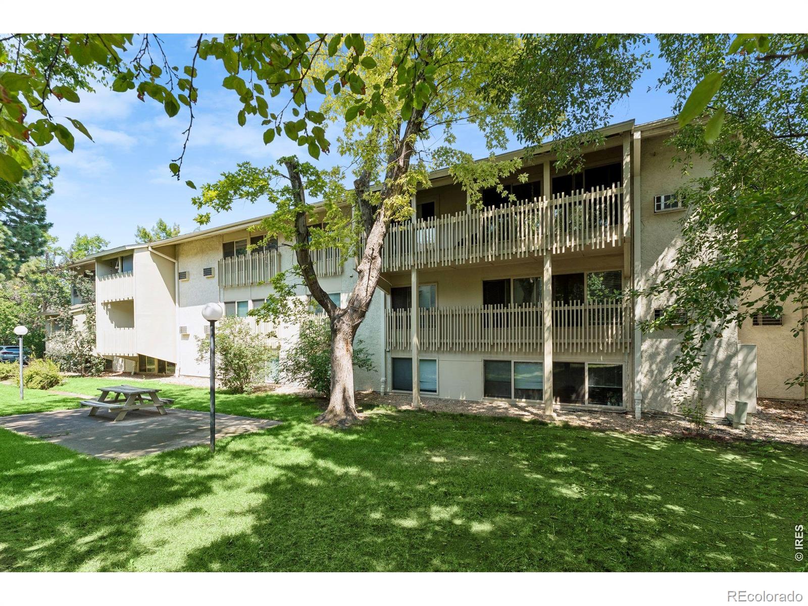 2707 Valmont Road Unit: 214D
