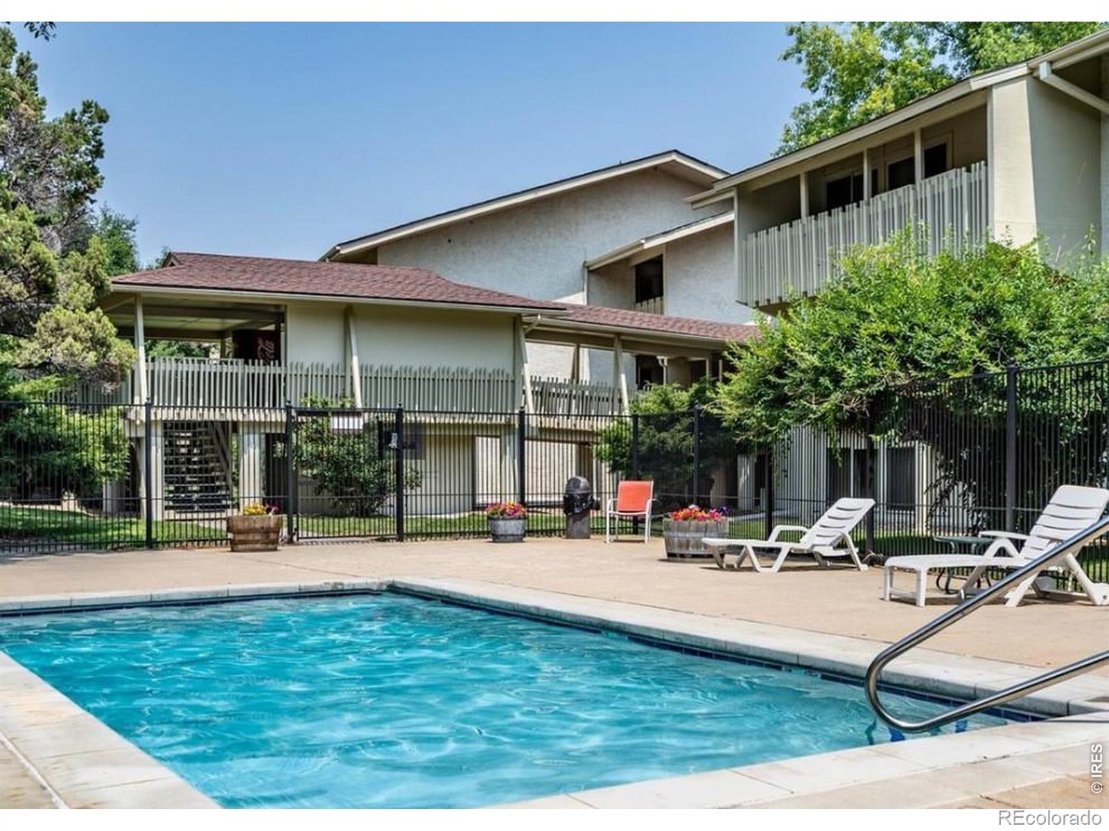 2707 Valmont Road Unit: 214D