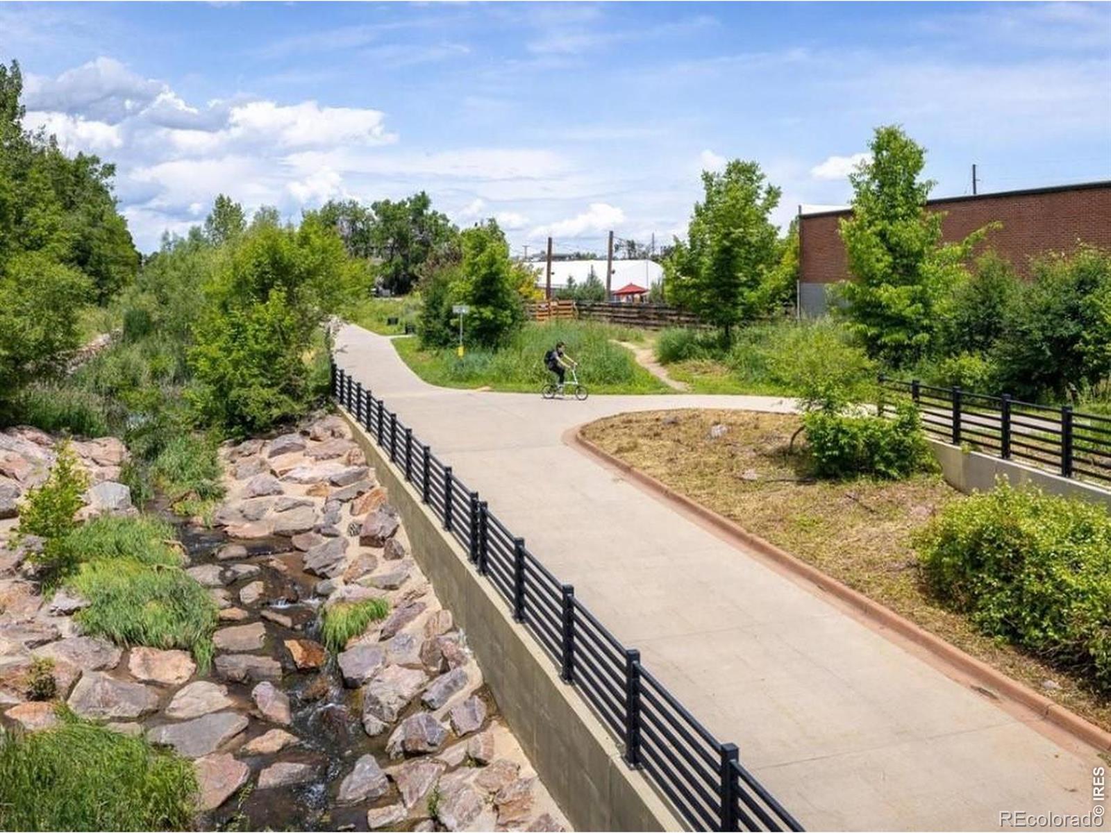 2707 Valmont Road Unit: 214D