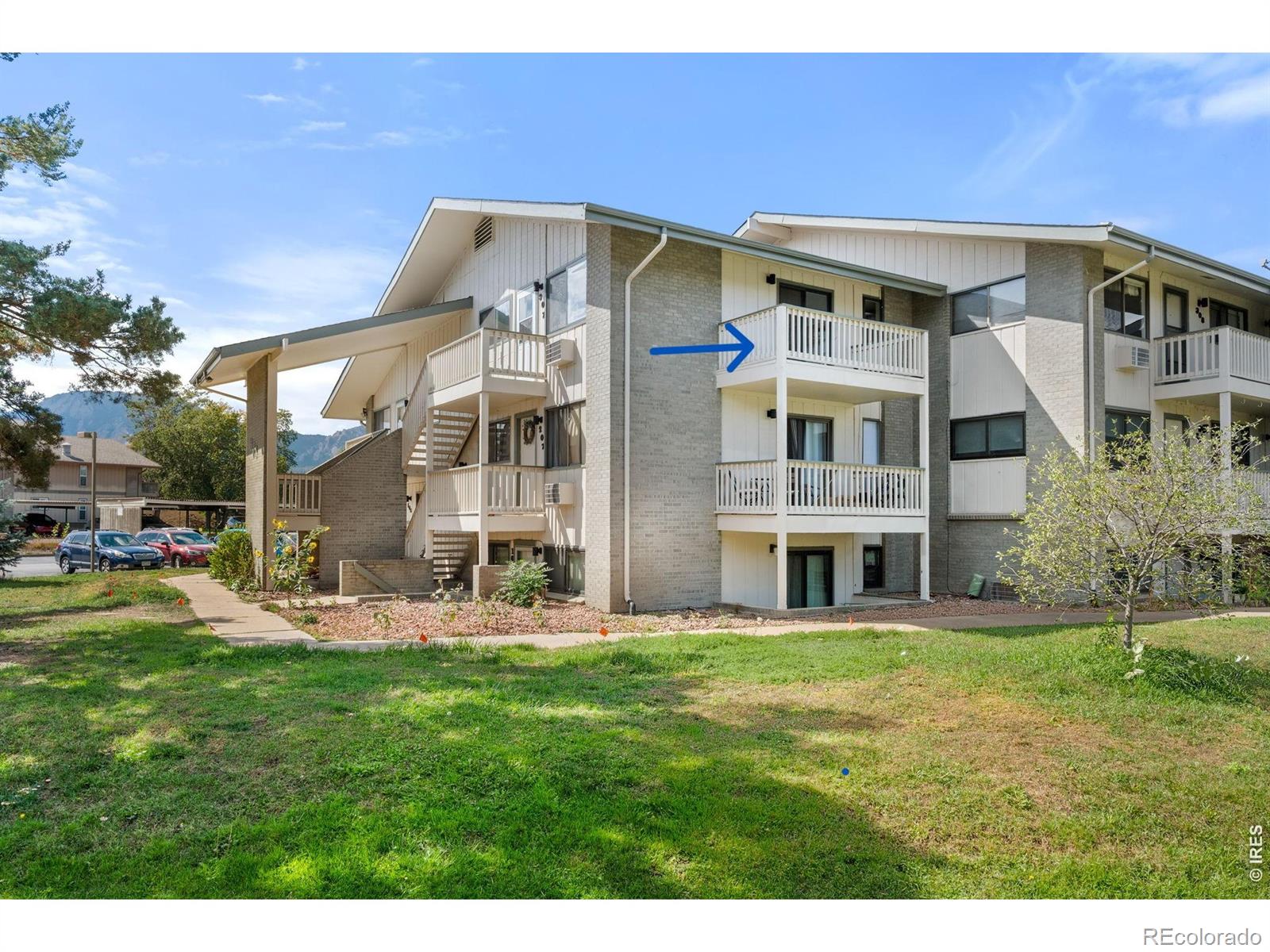 645 Manhattan Place Unit: 307