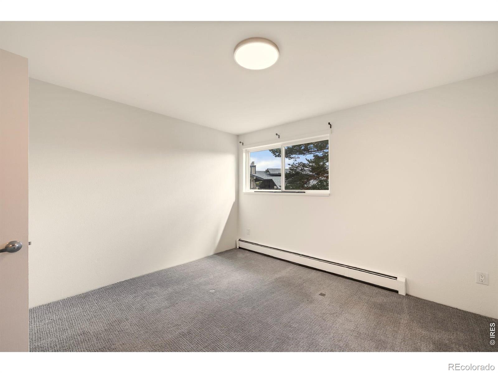645 Manhattan Place Unit: 307