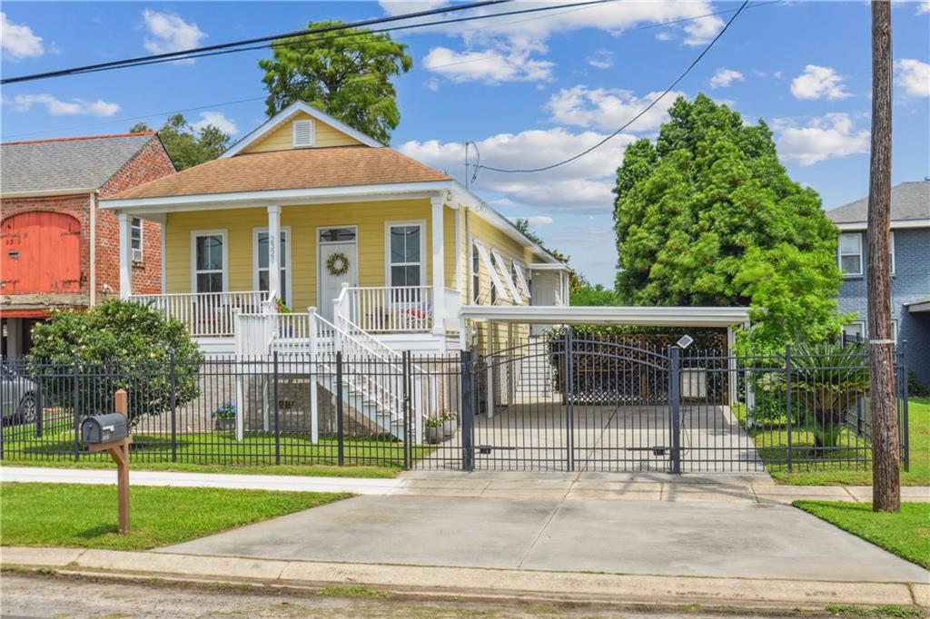 2321 PRENTISS Avenue