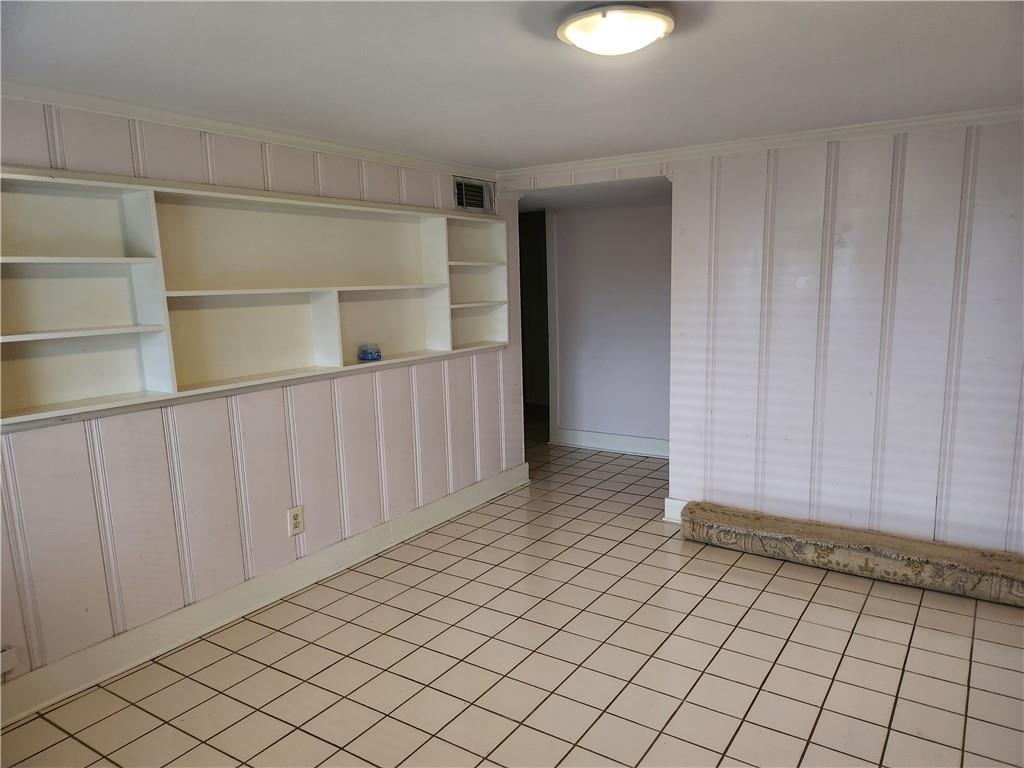 62 NERON Place