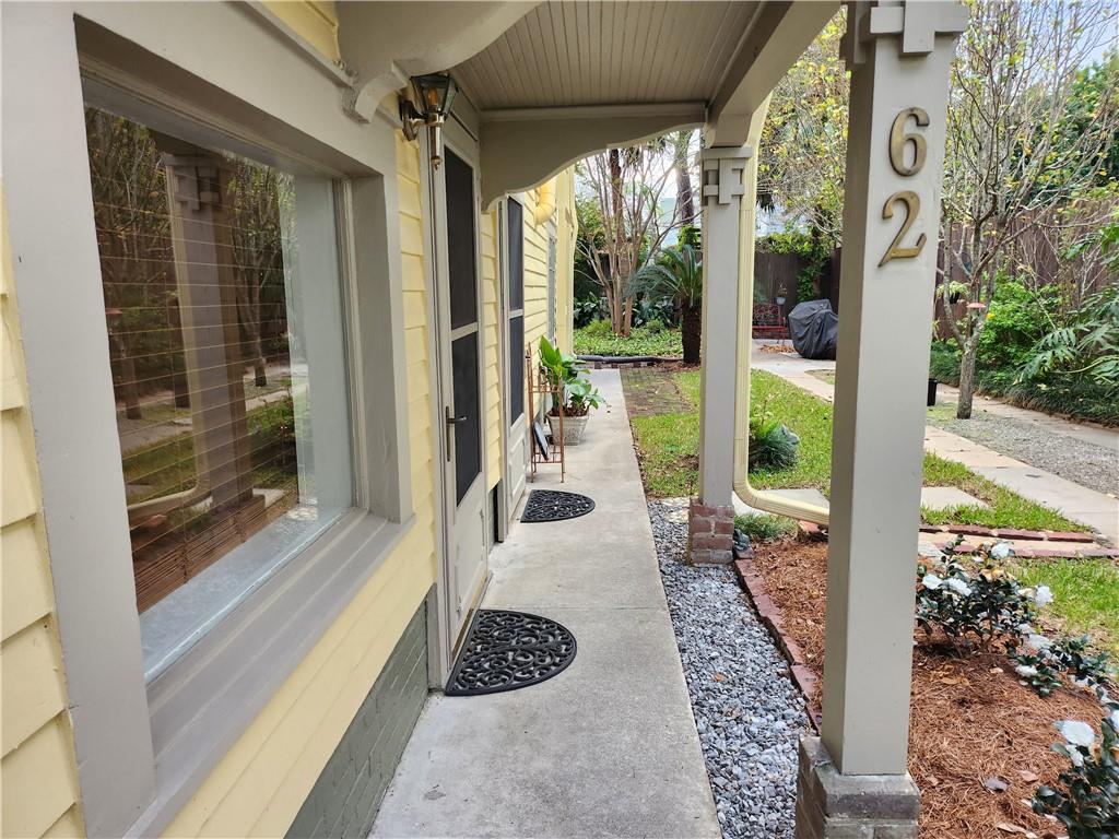 62 NERON Place