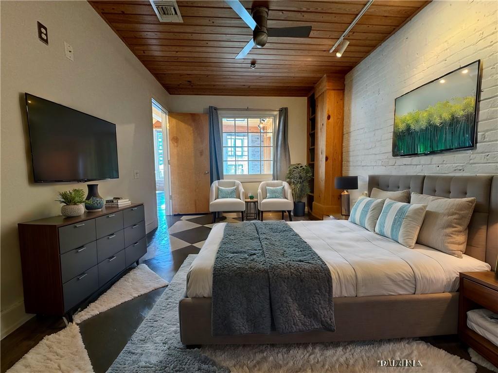 441 GRAVIER Street 9