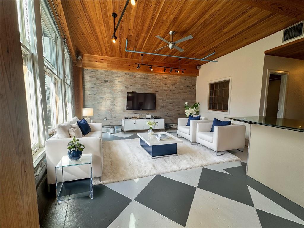 441 GRAVIER Street 9